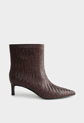 Коричневый