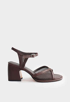 Коричневый