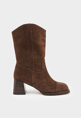 Коричневый