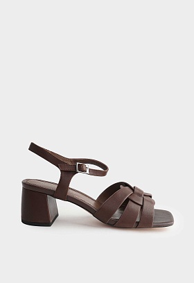 Коричневый