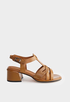 Коричневый