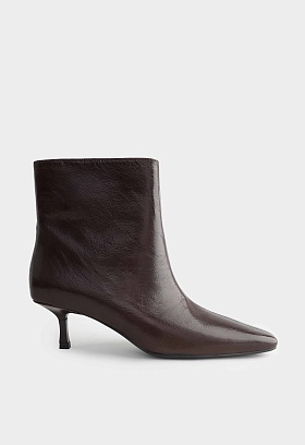 Коричневый